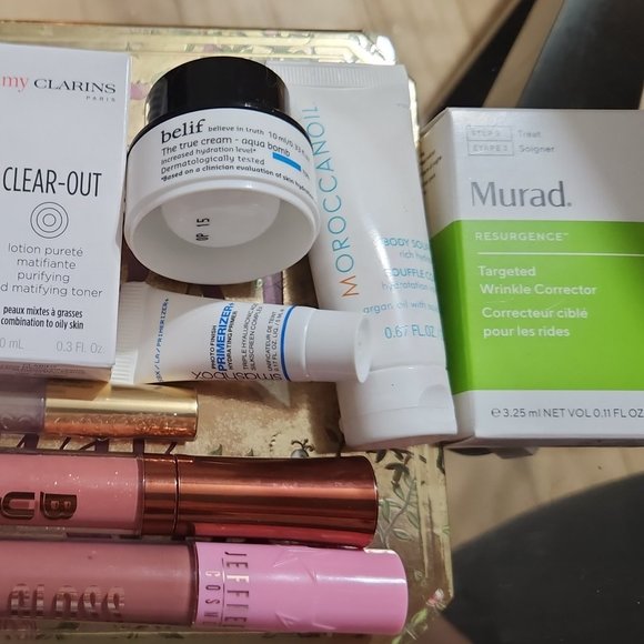 Makeup bundle - Picture 2 of 2